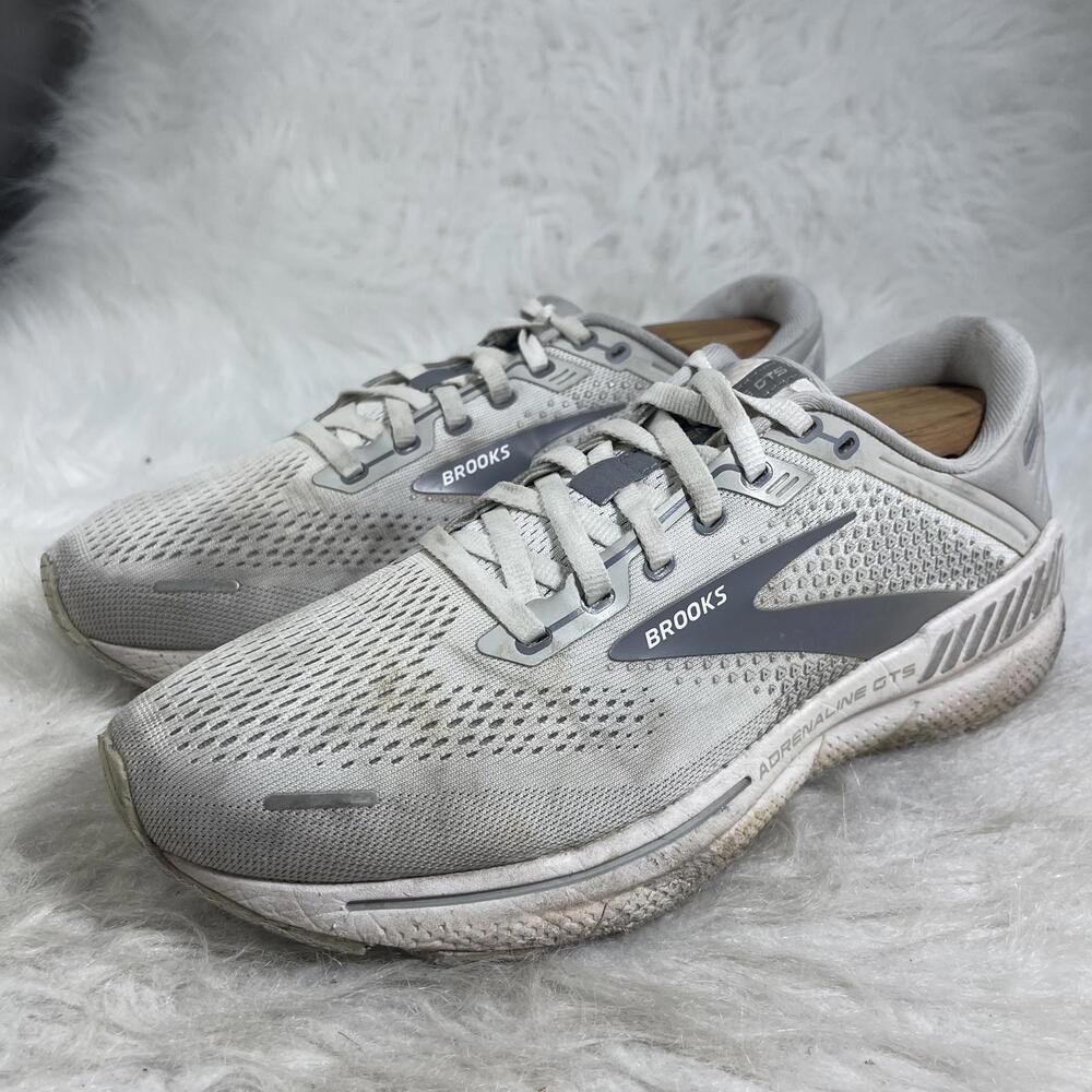 Brooks Adrenaline GTS Running Shoes gray women size 10